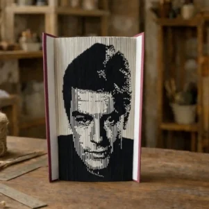 Livre plié - Regard Légendaire